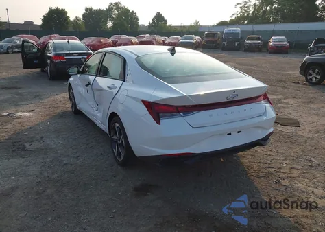 2023 Hyundai Elantra Sel z USA, uszkodzony, nr VIN 5NPLS4AGXPH108049